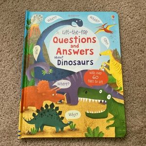 Usborne Lift the Flap Questions & Answers About Dinosaurs